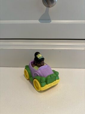 Little People Disney Princess Tianna Wheelie